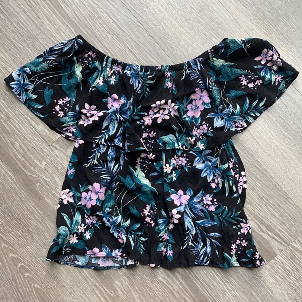 American Eagle Off The Shoulder Floral Top